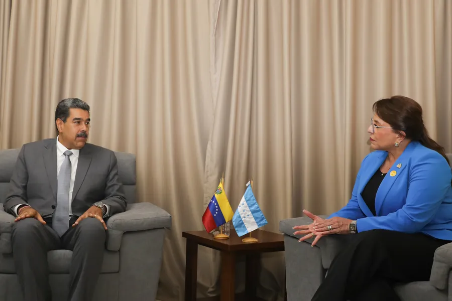 La caída de Maduro y sus repercusiones para LIBRE y la izquierda regional