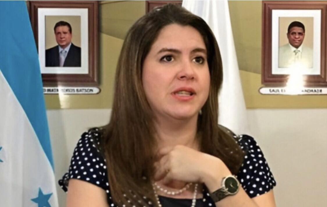 Sospechas de fraude electoral vinculan a Manuel Zelaya con el CNE en Honduras